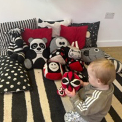 black-and-white-area-in-babies-room